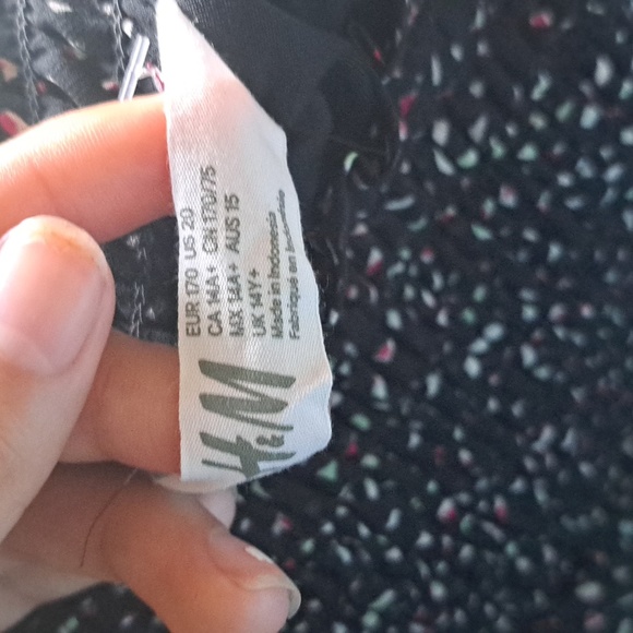 H&m skirt - Picture 3 of 3